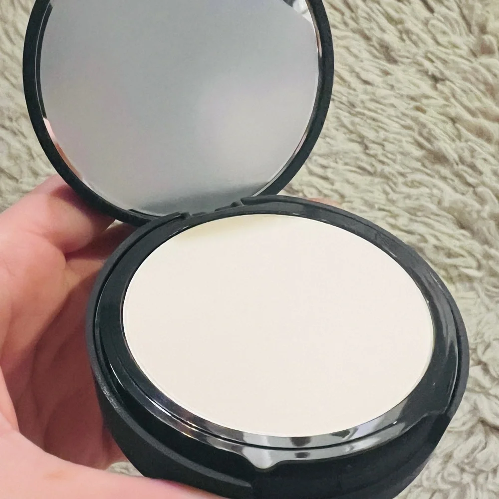 IT Cosmetics Bye Bye Pores Pressed Setting Powder Translucent 9g/.31oz